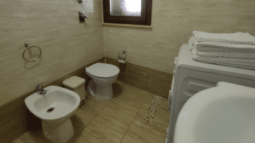APPARTAMENTI VIA GATTI – ORCHIDEA - (CASA VACANZA EDERA)